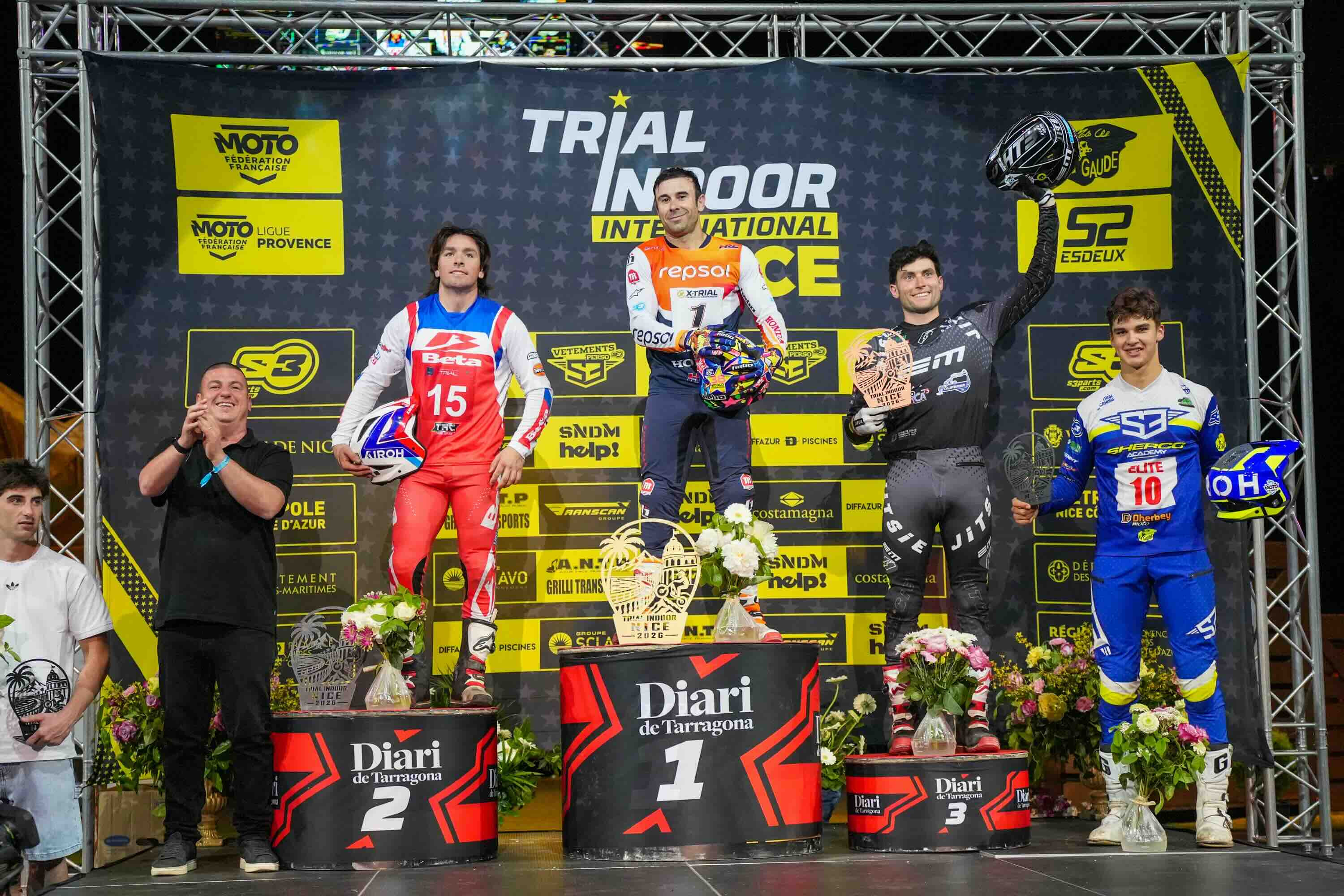 podium-3.jpg
